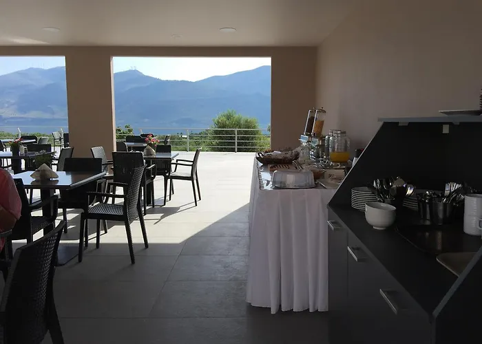 Otel Phaedra Suites *